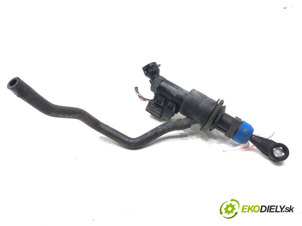 DACIA DUSTER (HM_) 2017 - 2022    1.5 dCi 115 (HMAD) 85 kW [116 KM] olej napędowy 2017 - 2022  Spojkový valec pumpa spojky 306101444R (Valce a ložiská)