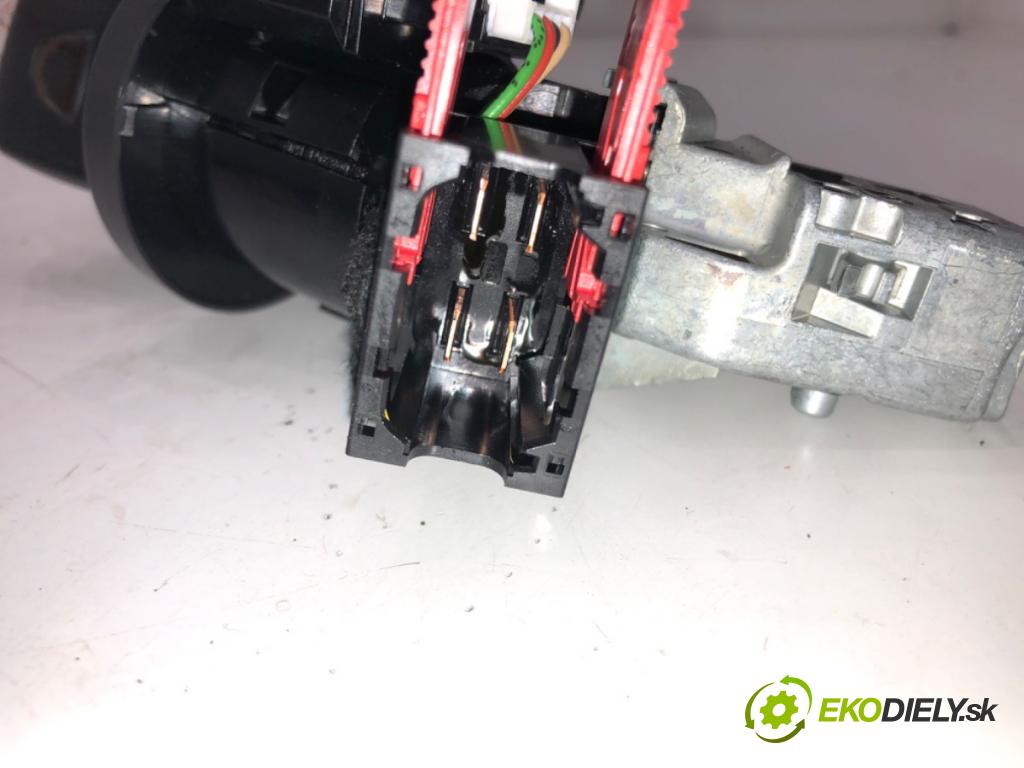 DACIA DUSTER (HM_) 2017 - 2022    1.5 dCi 115 (HMAD) 85 kW [116 KM] olej napędowy 2017 - 2022  spinačka 487007938R (Spínacie skrinky a kľúče)