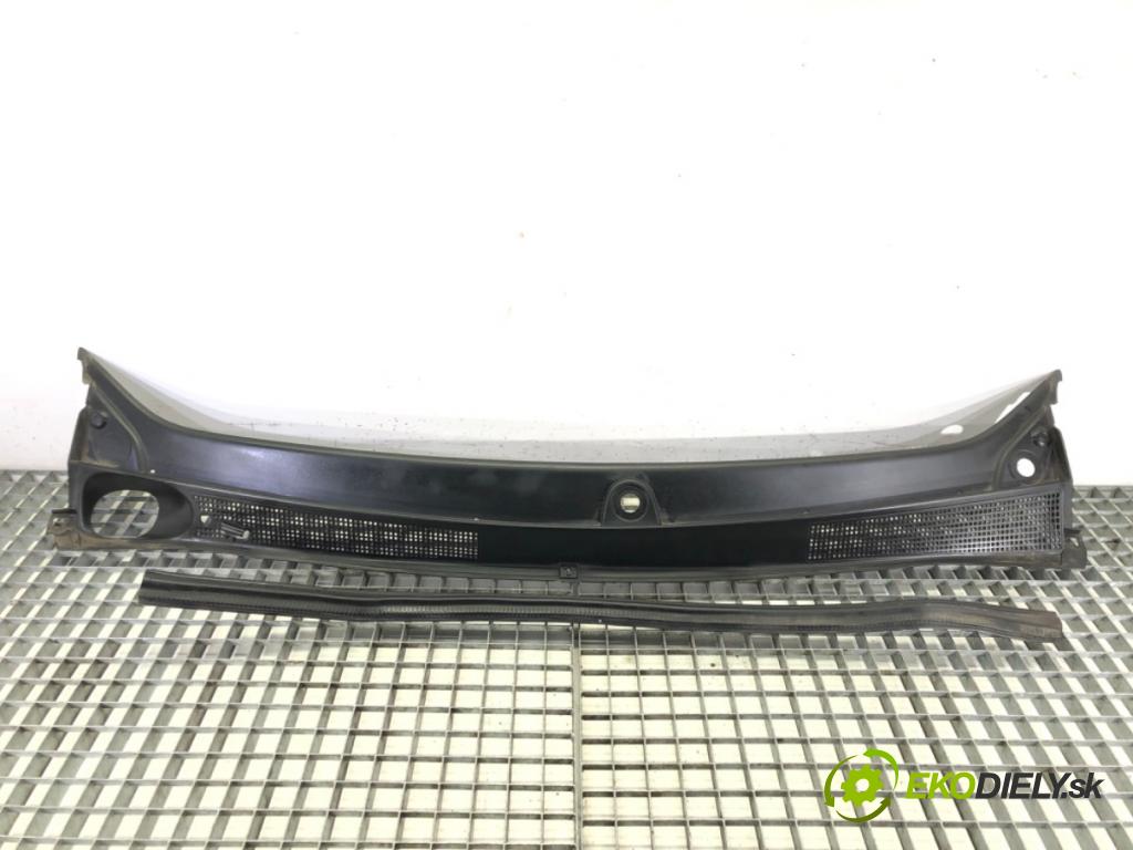 DACIA DUSTER (HM_) 2017 - 2022    1.5 dCi 115 (HMAD) 85 kW [116 KM] olej napędowy 2017 - 2022  Torpédo, plast pod čelné okno 668113292R (Torpéda)