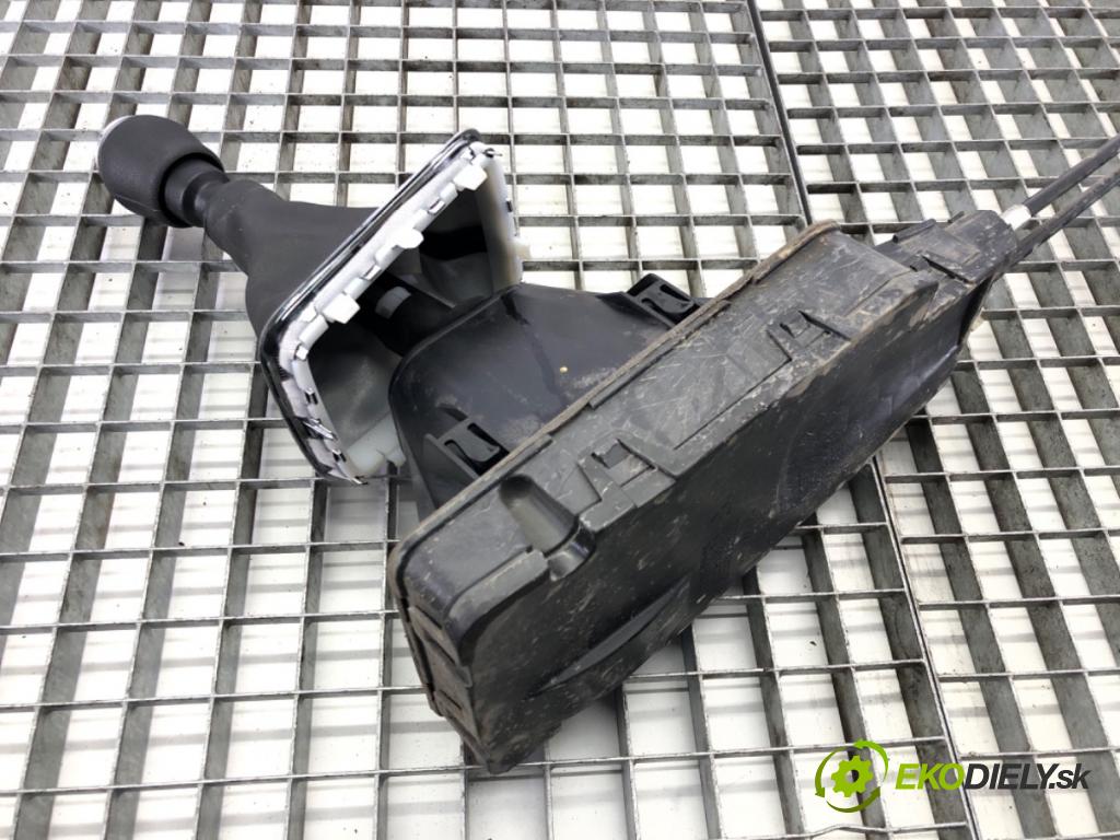 DACIA DUSTER (HM_) 2017 - 2022    1.5 dCi 115 (HMAD) 85 kW [116 KM] olej napędowy 2017 - 2022  Kulisa  (Rýchlostné páky / kulisy)