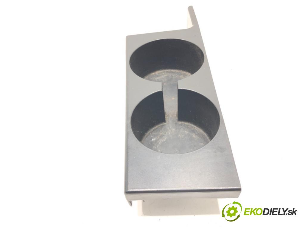 BMW 5 (E39) 1995 - 2003    520 i 110 kW [150 KM] benzyna 1996 - 2003  Držiak na nápoje  (Úchyty, držiaky na nápoje)