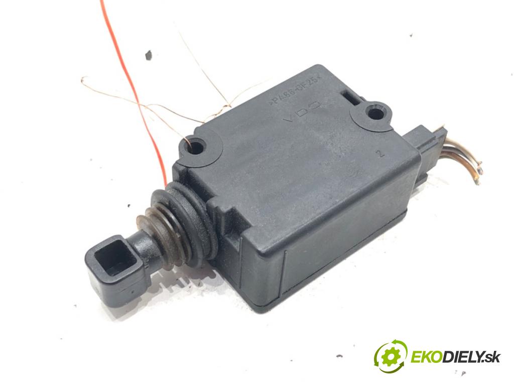 BMW 5 (E39) 1995 - 2003    520 i 110 kW [150 KM] benzyna 1996 - 2003  teleskop zámku dveří 8377569 (Ostatní)