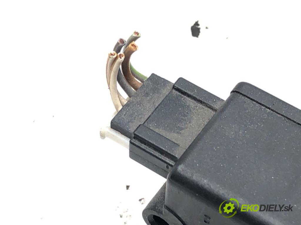 BMW 5 (E39) 1995 - 2003    520 i 110 kW [150 KM] benzyna 1996 - 2003  teleskop zámku dveří 8377569 (Ostatní)