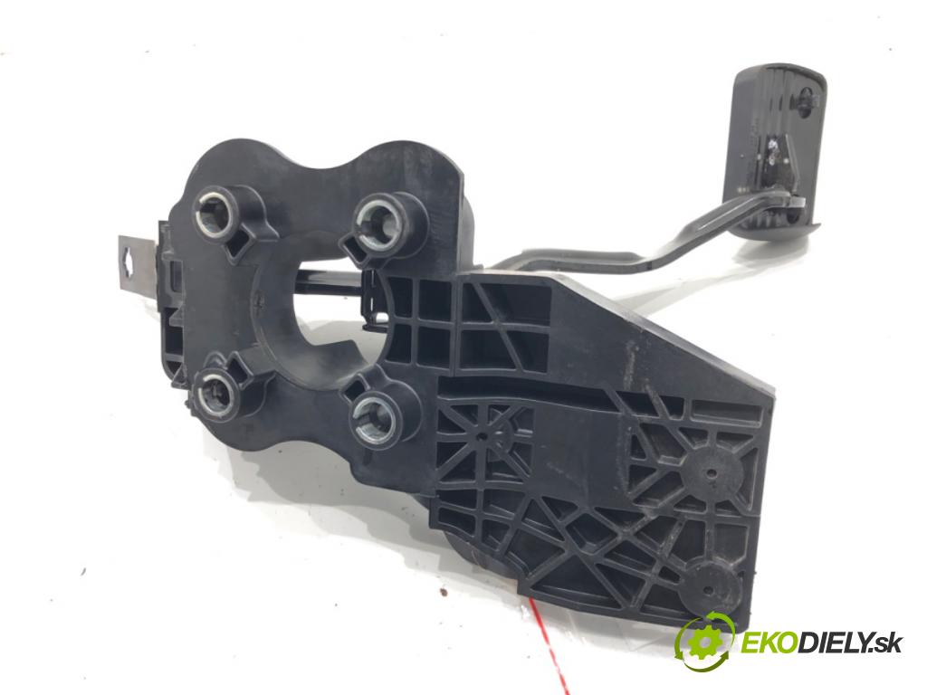 TOYOTA PROACE CITY VERSO nadwozie wielkoprzestrzenne (MPV) 2019 - 2022    1.5 D-4D 130 (BKYMA) 96 kW [131 KM] olej napędowy 2019 - 2022  PEDÁL:  (Pedále)