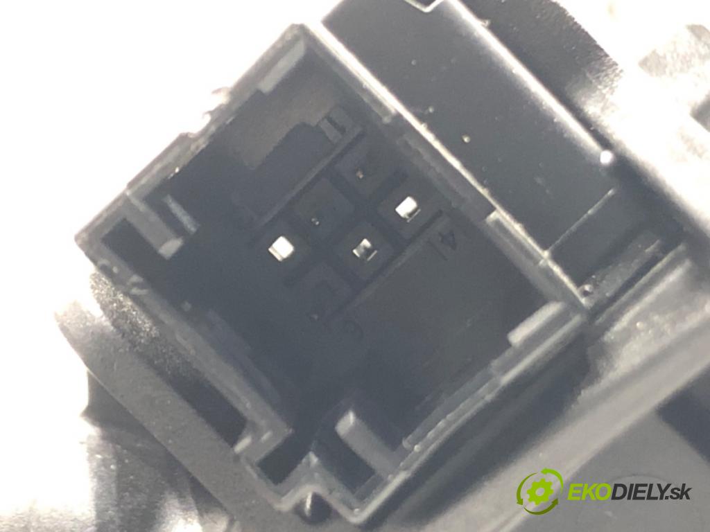 TOYOTA PROACE CITY VERSO nadwozie wielkoprzestrzenne (MPV) 2019 - 2022    1.5 D-4D 130 (BKYMA) 96 kW [131 KM] olej napędowy 2019 - 2022  zpětné zrcátko vnitřní 9840410080 (Světla vnitřní)