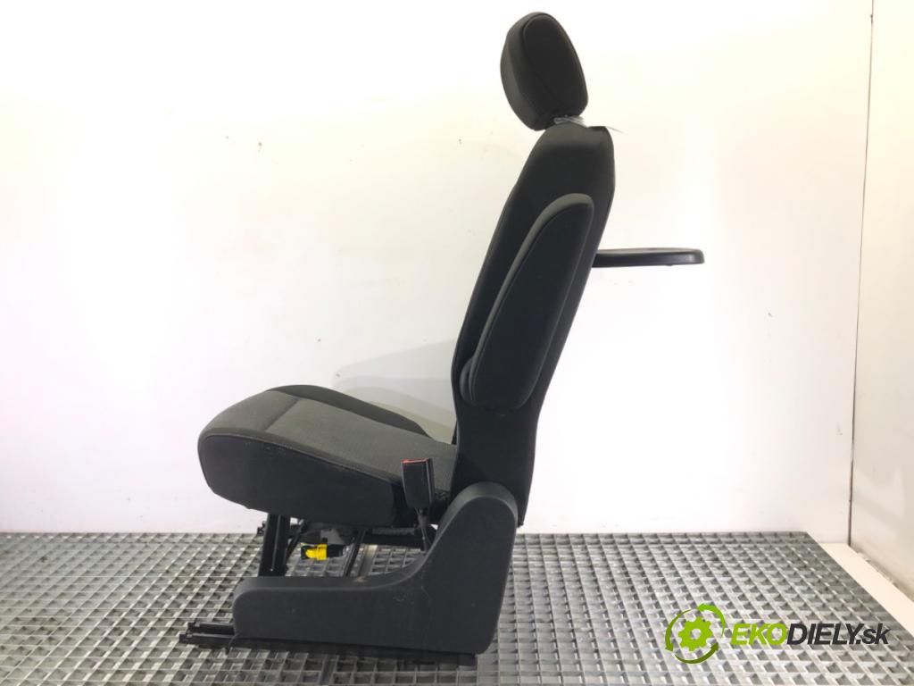 TOYOTA PROACE CITY VERSO nadwozie wielkoprzestrzenne (MPV) 2019 - 2022    1.5 D-4D 130 (BKYMA) 96 kW [131 KM] olej napędowy 2019 - 2022  Sedadlo pravy predný