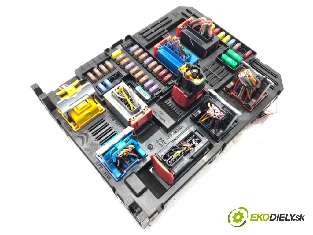 TOYOTA PROACE CITY VERSO nadwozie wielkoprzestrzenne (MPV) 2019 - 2022    1.5 D-4D 130 (BKYMA) 96 kW [131 KM] olej napędowy 2019 - 2022  modul BSI 9845141280 (Pojistkové skříňky)