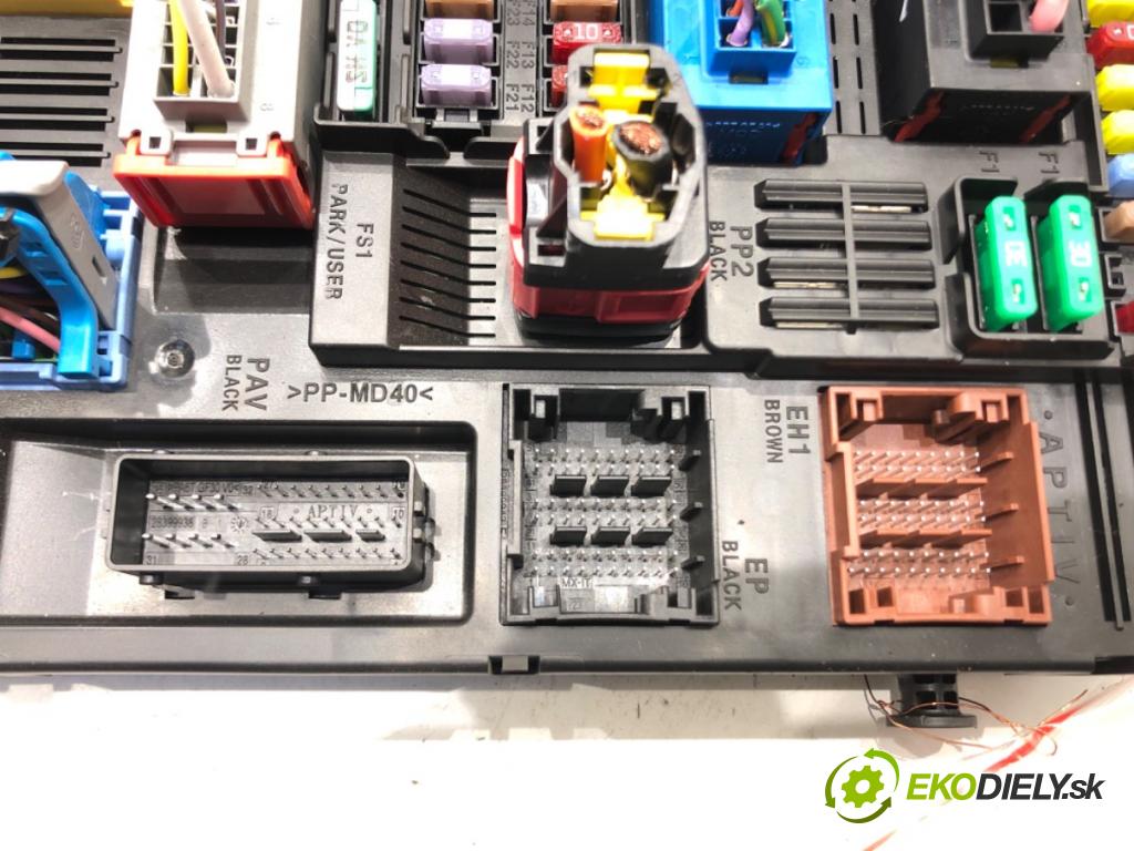 TOYOTA PROACE CITY VERSO nadwozie wielkoprzestrzenne (MPV) 2019 - 2022    1.5 D-4D 130 (BKYMA) 96 kW [131 KM] olej napędowy 2019 - 2022  modul BSI 9845141280 (Pojistkové skříňky)