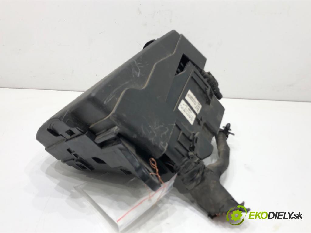 HYUNDAI i30 (GD) 2011 - 2022    1.6 CRDi 94 kW [128 KM] olej napędowy 2011 - 2015  skříňka poistková 91950-3X510 (Pojistkové skříňky)