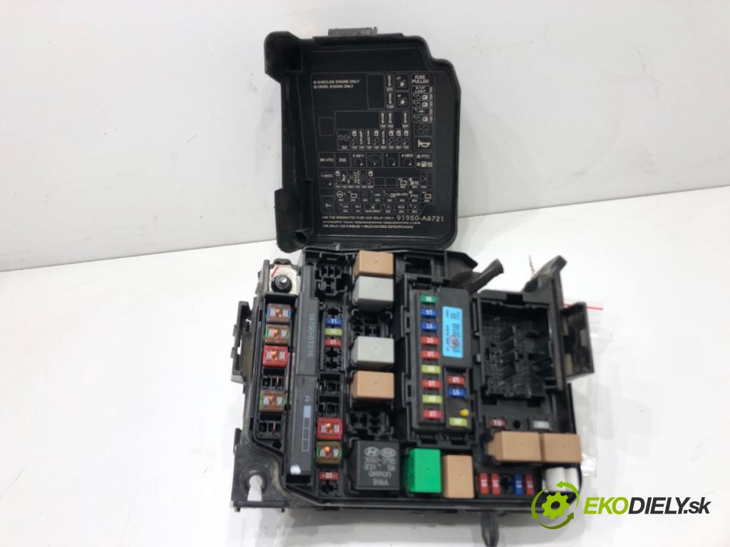 HYUNDAI i30 (GD) 2011 - 2022    1.6 CRDi 94 kW [128 KM] olej napędowy 2011 - 2015  skříňka poistková 91950-3X510 (Pojistkové skříňky)