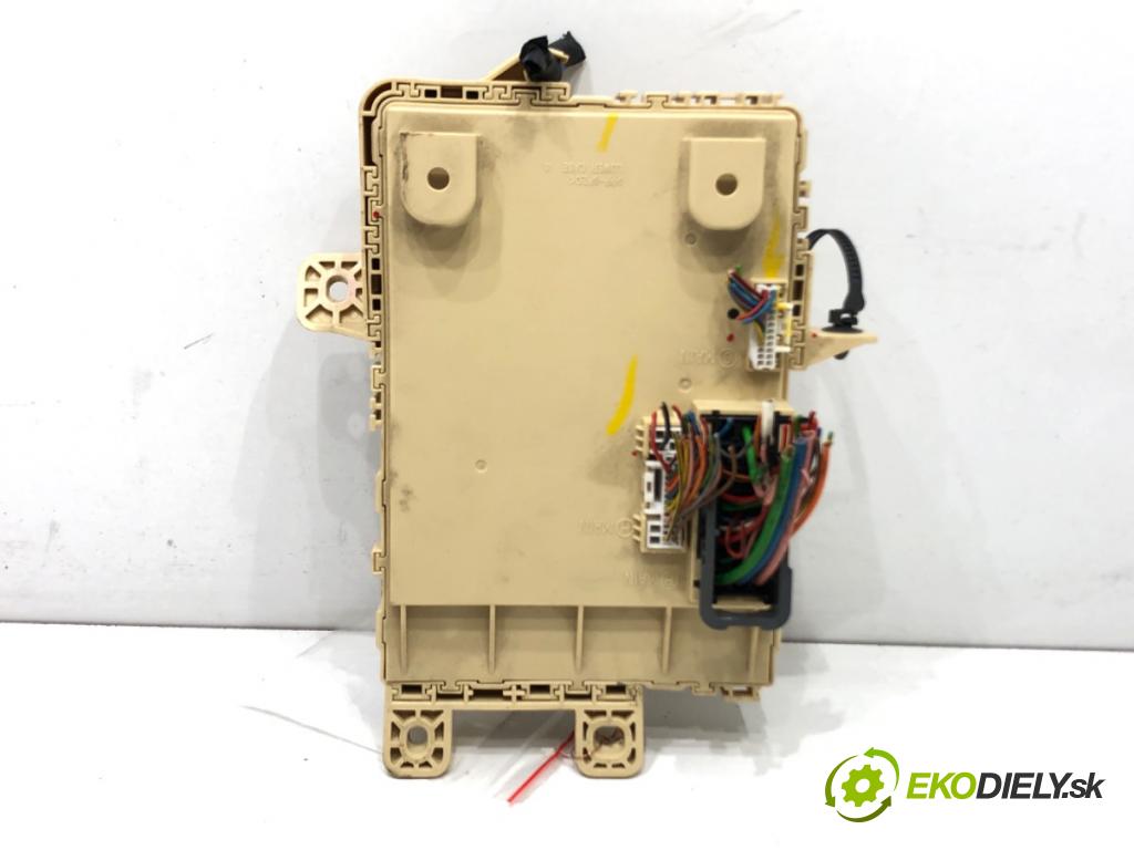 HYUNDAI i30 (GD) 2011 - 2022    1.6 CRDi 94 kW [128 KM] olej napędowy 2011 - 2015  modul BSI 91950-A6041 (Pojistkové skříňky)