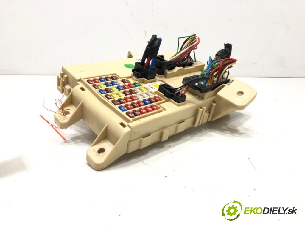 HYUNDAI i30 (GD) 2011 - 2022    1.6 CRDi 94 kW [128 KM] olej napędowy 2011 - 2015  modul BSI 91950-A6041 (Pojistkové skříňky)