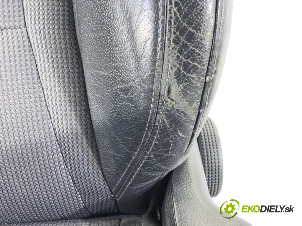 HYUNDAI i30 (GD) 2011 - 2022    1.6 CRDi 94 kW [128 KM] olej napędowy 2011 - 2015  Sedadlo ľavy predný