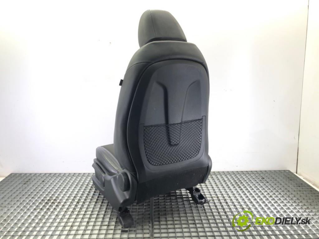 HYUNDAI i30 (GD) 2011 - 2022    1.6 CRDi 94 kW [128 KM] olej napędowy 2011 - 2015  Sedadlo ľavy predný