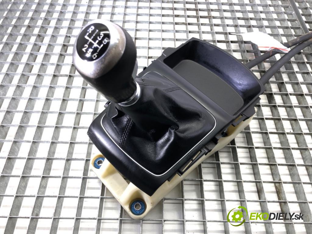 HYUNDAI i30 (GD) 2011 - 2022    1.6 CRDi 94 kW [128 KM] olej napędowy 2011 - 2015  Kulisa 84650A60004X (Rýchlostné páky / kulisy)