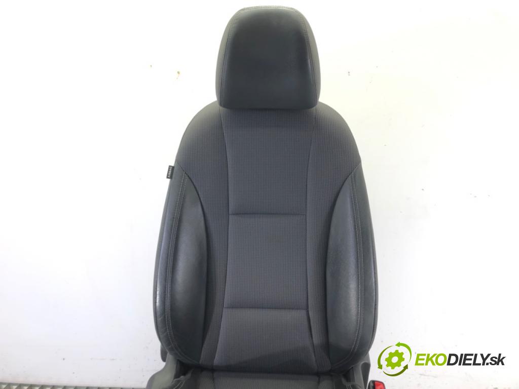 HYUNDAI i30 (GD) 2011 - 2022    1.6 CRDi 94 kW [128 KM] olej napędowy 2011 - 2015  Sedadlo pravy predný