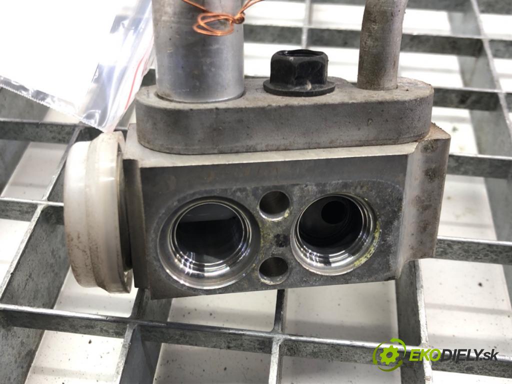 HYUNDAI i30 (GD) 2011 - 2022    1.6 CRDi 94 kW [128 KM] olej napędowy 2011 - 2015  rúrka klimatizácie 97775-A6251 (Rúrky klimatizácie)