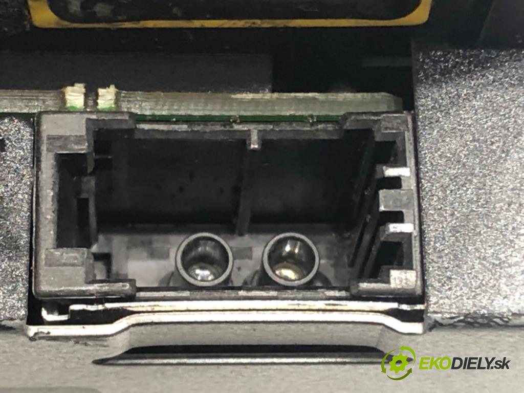 PORSCHE CAYENNE (9PA) 2002 - 2010    S 4.5 250 kW [340 KM] benzyna 2002 - 2007  měnič CD  (CD měniče)