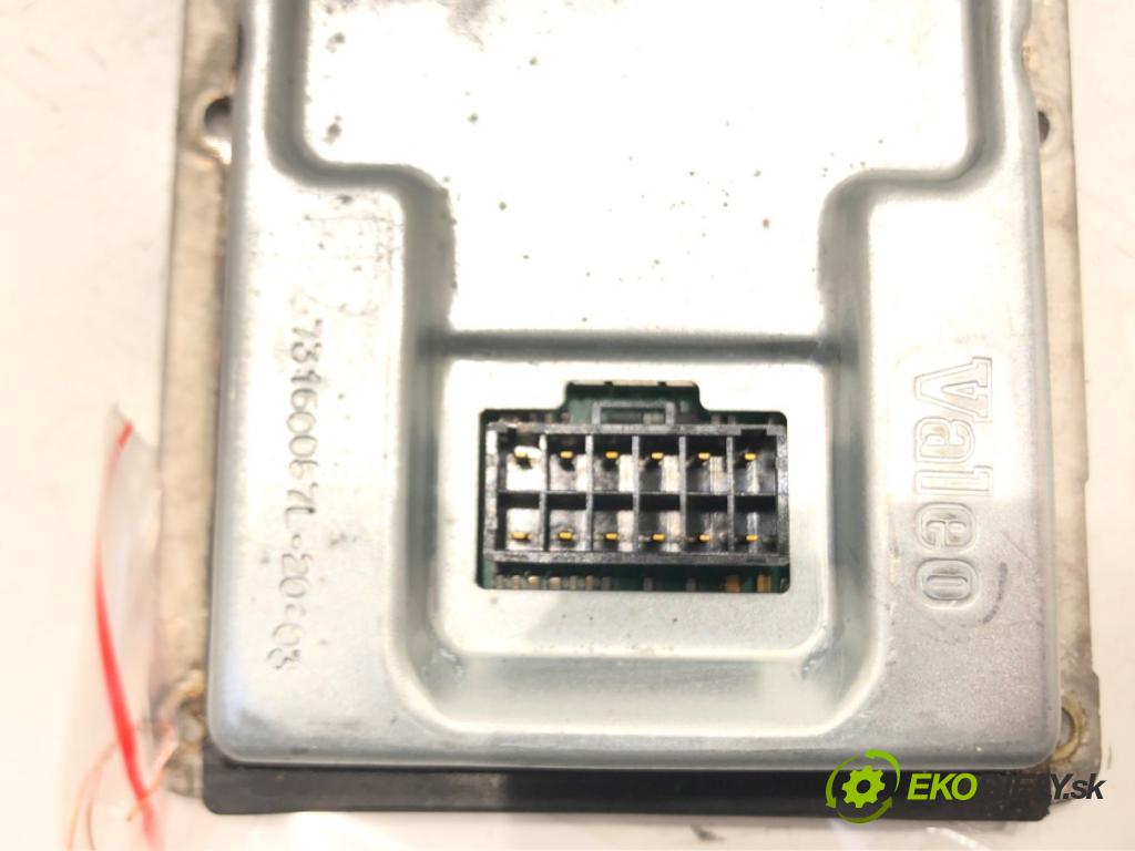 PORSCHE CAYENNE (9PA) 2002 - 2010    S 4.5 250 kW [340 KM] benzyna 2002 - 2007  Menič XENON 89030460 (Riadiace jednotky xenónu)