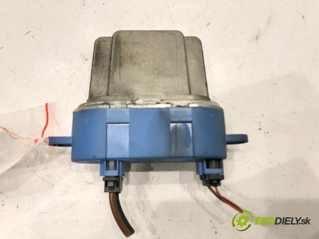 PORSCHE CAYENNE (9PA) 2002 - 2010    S 4.5 250 kW [340 KM] benzyna 2002 - 2007  odpor rezistor topení vzduchu 7L0907521 (Odpory topení)