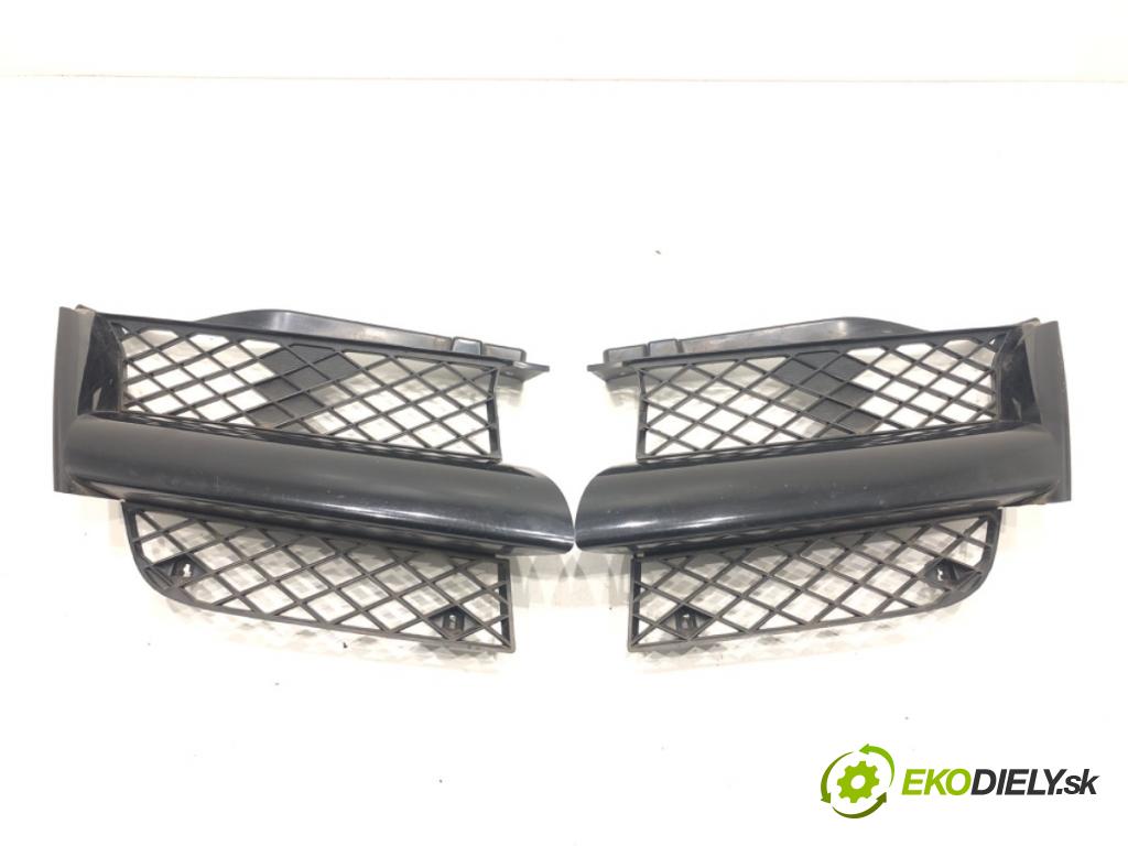 MITSUBISHI OUTLANDER I (CU_W) 2001 - 2008    2.0 (CU2W) 100 kW [136 KM] benzyna 2003 - 2006  mřížka maska MR971688 (Mřížky (masky) chladičů)