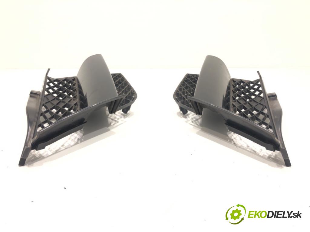 MITSUBISHI OUTLANDER I (CU_W) 2001 - 2008    2.0 (CU2W) 100 kW [136 KM] benzyna 2003 - 2006  mřížka maska MR971688 (Mřížky (masky) chladičů)