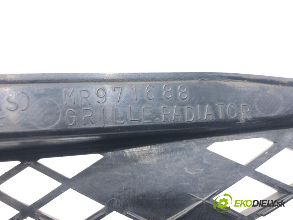 MITSUBISHI OUTLANDER I (CU_W) 2001 - 2008    2.0 (CU2W) 100 kW [136 KM] benzyna 2003 - 2006  mřížka maska MR971688 (Mřížky (masky) chladičů)