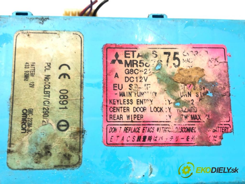 MITSUBISHI OUTLANDER I (CU_W) 2001 - 2008    2.0 (CU2W) 100 kW [136 KM] benzyna 2003 - 2006  skříňka poistková MR587875 (Pojistkové skříňky)