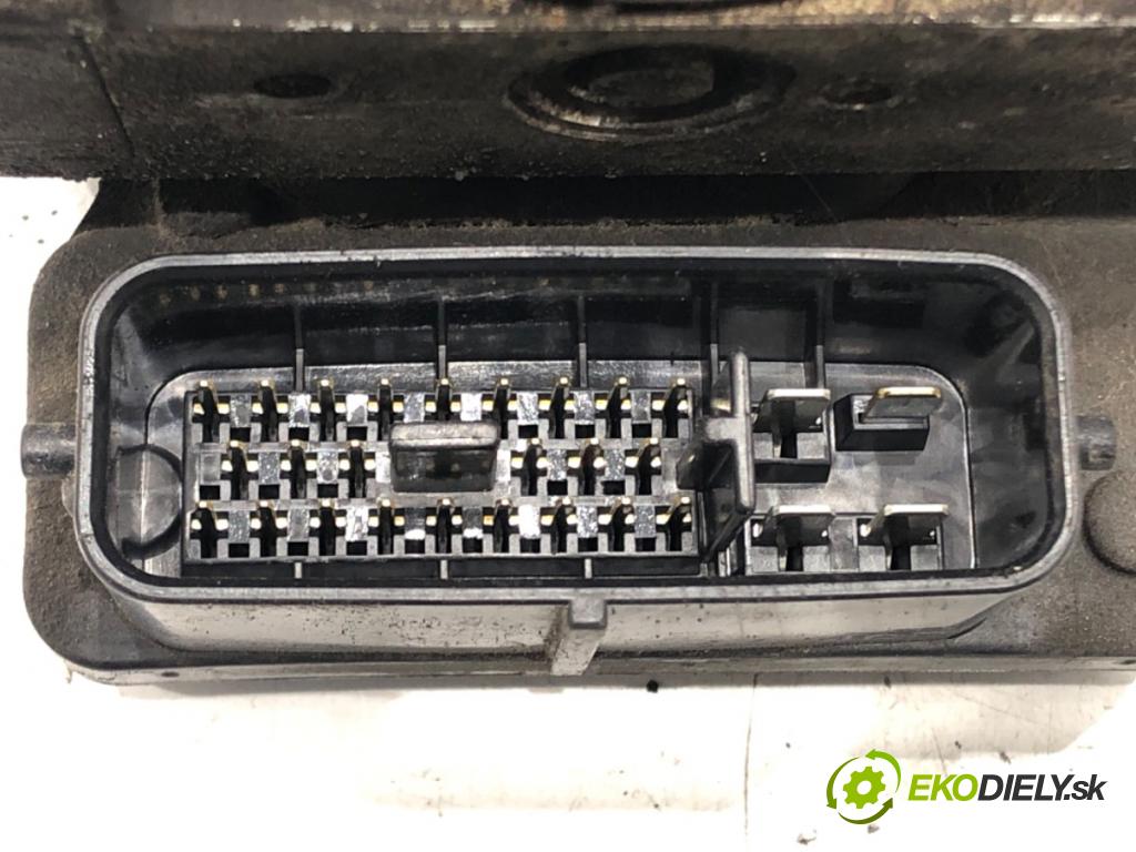 MITSUBISHI OUTLANDER I (CU_W) 2001 - 2008    2.0 (CU2W) 100 kW [136 KM] benzyna 2003 - 2006  Pumpa ABS MB4-2WDE-3303-1 (Pumpy ABS)