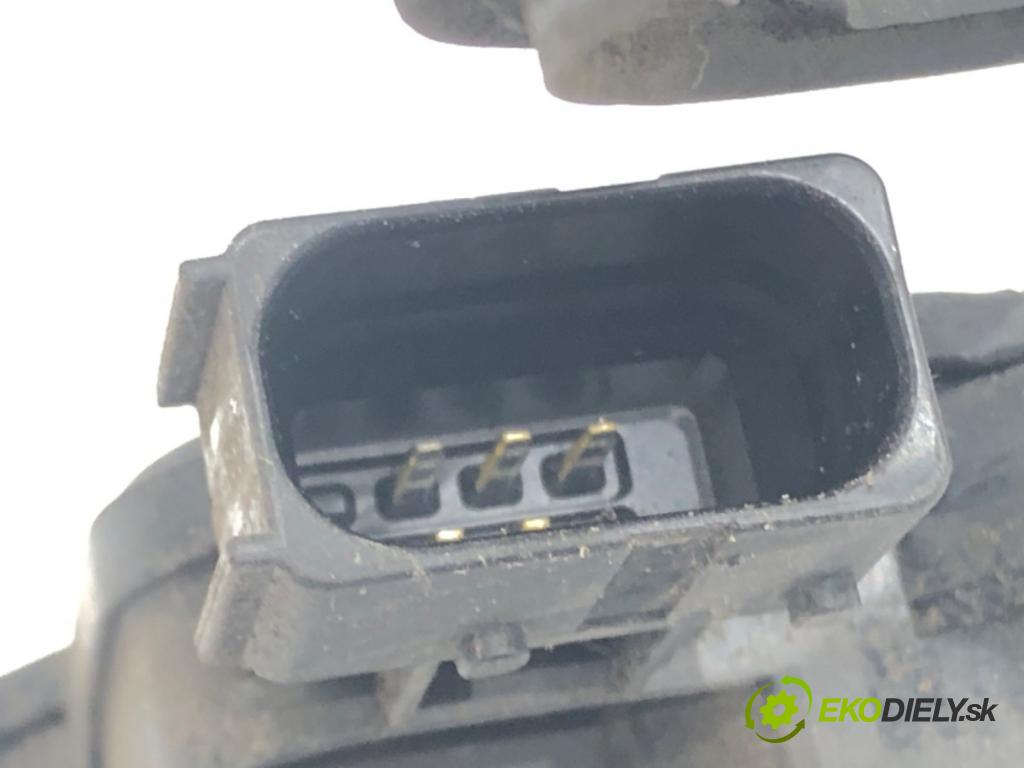 FIAT GRANDE PUNTO (199_) 2005 - 2022    1.4 (199AXB11, 199AXB1A, 199BXB1A, 199AXL1A) 57 kW [77 KM] benzyna 2005 - 2015  zámok dveře pravý zadní část 55701966