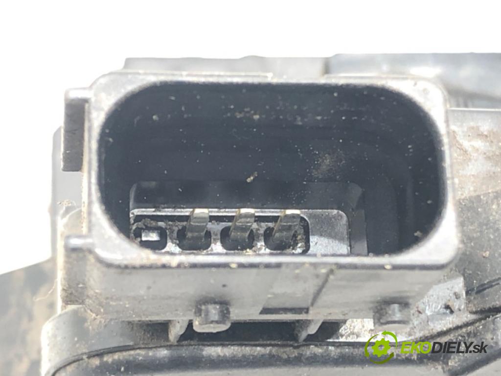 FIAT GRANDE PUNTO (199_) 2005 - 2022    1.4 (199AXB11, 199AXB1A, 199BXB1A, 199AXL1A) 57 kW [77 KM] benzyna 2005 - 2015  zámok dveře levý zadní část 55701965