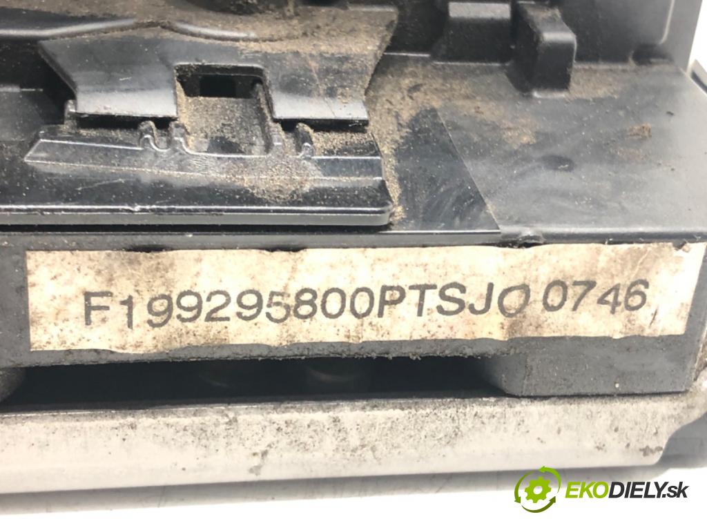 FIAT GRANDE PUNTO (199_) 2005 - 2022    1.4 (199AXB11, 199AXB1A, 199BXB1A, 199AXL1A) 57 kW [77 KM] benzyna 2005 - 2015  zámok dveře levý zadní část 55701965