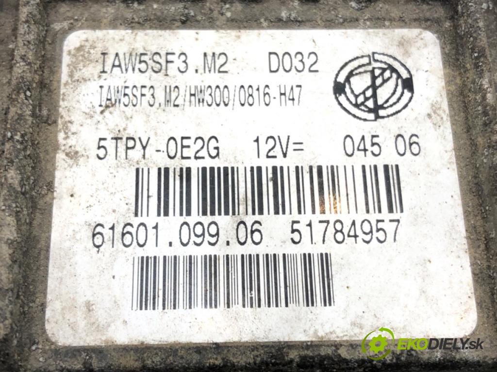 FIAT GRANDE PUNTO (199_) 2005 - 2022    1.4 (199AXB11, 199AXB1A, 199BXB1A, 199AXL1A) 57 kW [77 KM] benzyna 2005 - 2015  riadiaca jednotka Motor 51784957 (Riadiace jednotky)