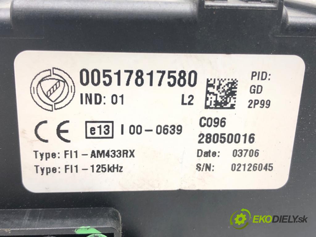 FIAT GRANDE PUNTO (199_) 2005 - 2022    1.4 (199AXB11, 199AXB1A, 199BXB1A, 199AXL1A) 57 kW [77 KM] benzyna 2005 - 2015  modul BSI 00517817580 (Pojistkové skříňky)
