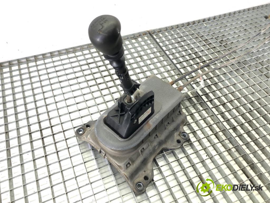 FIAT GRANDE PUNTO (199_) 2005 - 2022    1.4 (199AXB11, 199AXB1A, 199BXB1A, 199AXL1A) 57 kW [77 KM] benzyna 2005 - 2015  Kulisa 553485390 (Rýchlostné páky / kulisy)