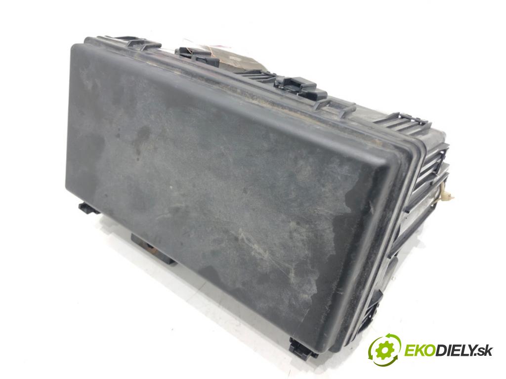 HONDA ODYSSEY (RL5) 2010 - 2022    3.5 185 kW [252 KM] benzyna 2010 - 2022  skříňka poistková TK8-A011 (Pojistkové skříňky)