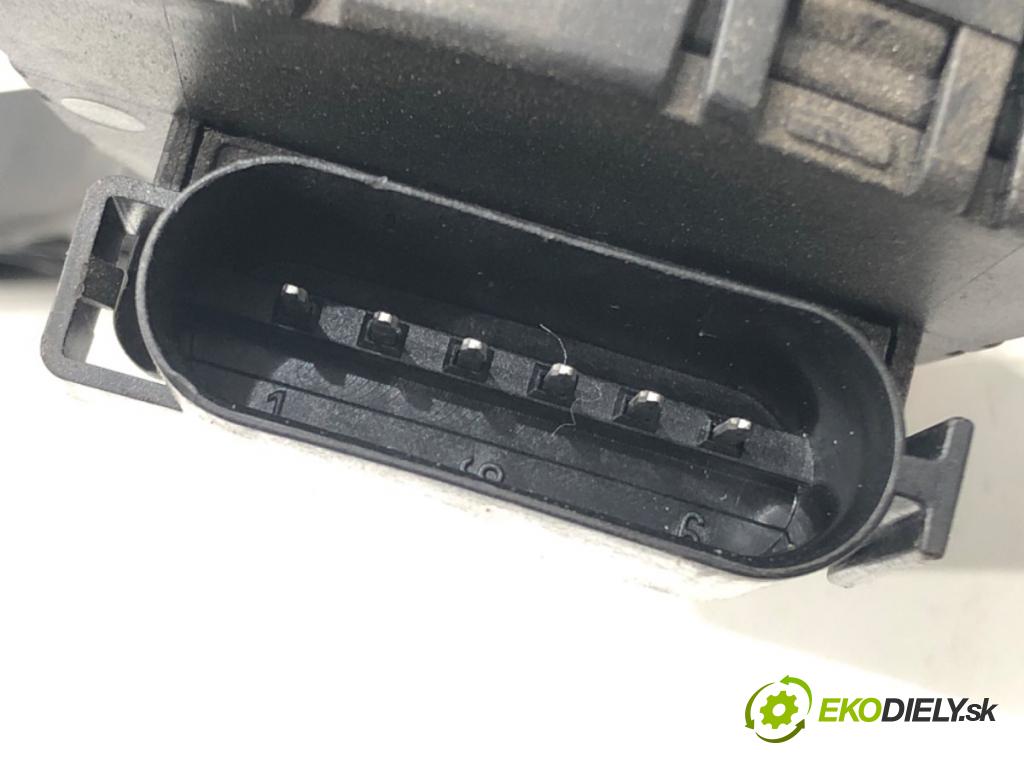 FORD FOCUS II (DA_, HCP, DP) 2004 - 2013    1.6 74 kW [100 KM] benzyna 2004 - 2012  Potenciometer plynu 4M51-9F836-AK (Pedále)