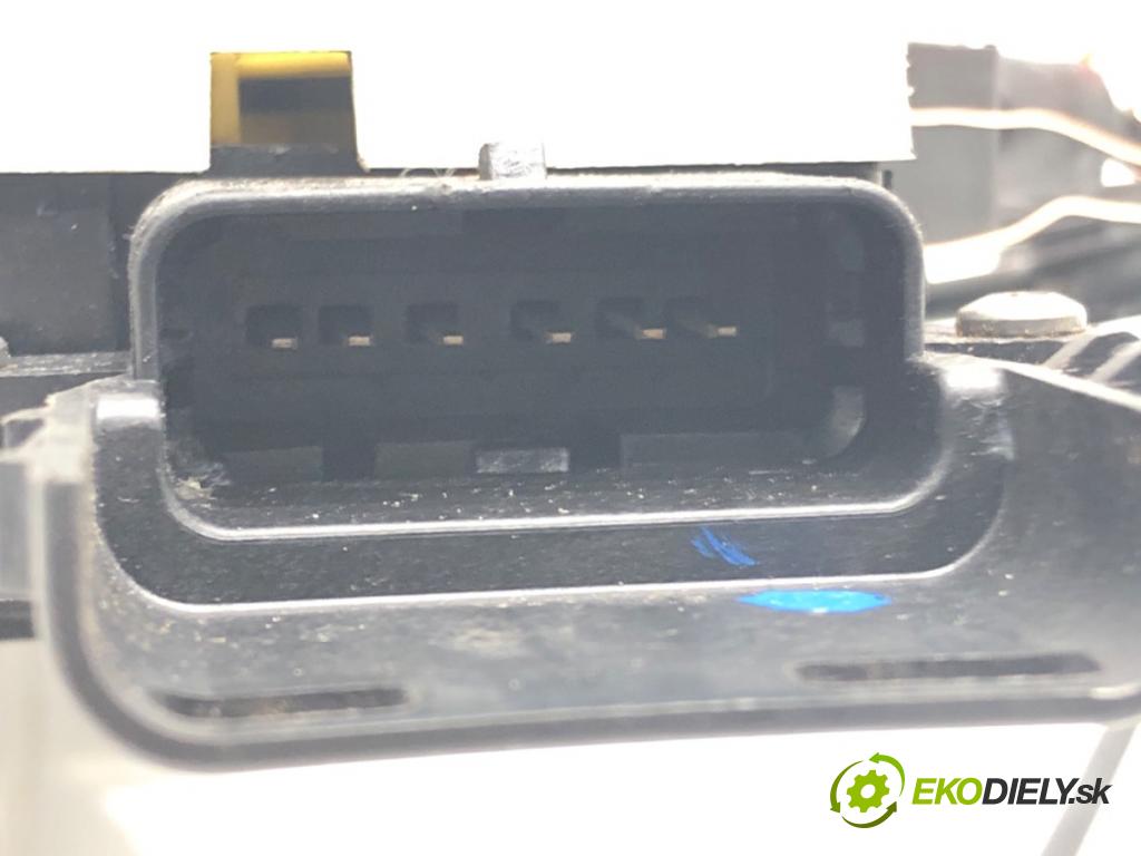 CITROEN C4 PICASSO I nadwozie wielkoprzestrzenne (MPV) (UD_) 2006 - 2015    2.0 i 16V 103 kW [140 KM] benzyna 2007 - 2013  zámok dveře levý přední část