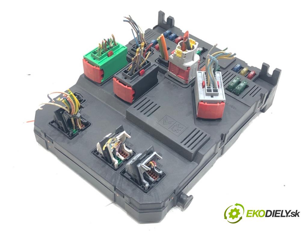 PEUGEOT 206 liftback (2A/C) 1998 - 2012    1.4 i 55 kW [75 KM] benzyna 1998 - 2012  modul BSI  (Pojistkové skříňky)