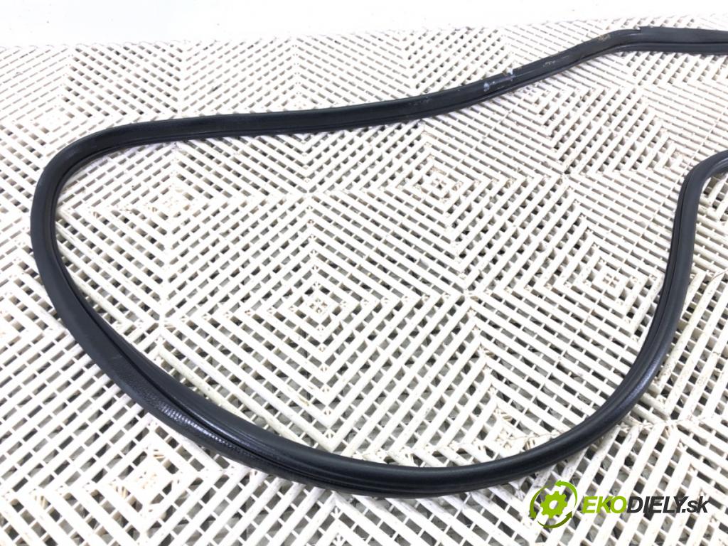 HONDA ODYSSEY (RL5) 2010 - 2022    3.5 185 kW [252 KM] benzyna 2010 - 2022  těsnění dveře zadní část levá strana  (Ostatní)