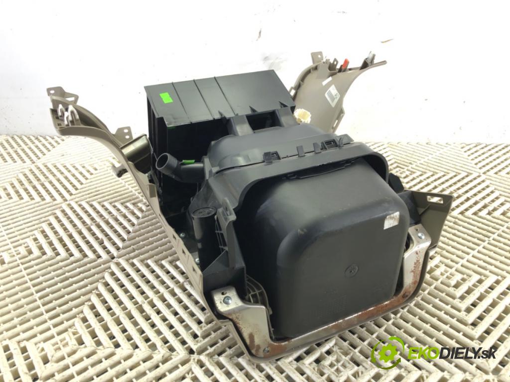HONDA ODYSSEY (RL5) 2010 - 2022    3.5 185 kW [252 KM] benzyna 2010 - 2022  Priehradka, kastlík 77290-TK8