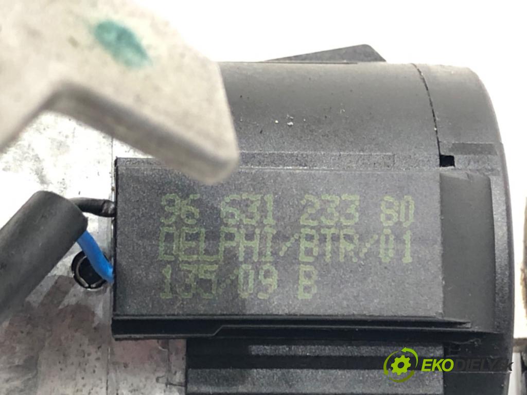 CITROEN C4 GRAND PICASSO I (UA_) 2006 - 2013    2.0 HDi 138 100 kW [136 KM] olej napędowy 2006 - 2013  spinačka  (Spínacie skrinky a kľúče)