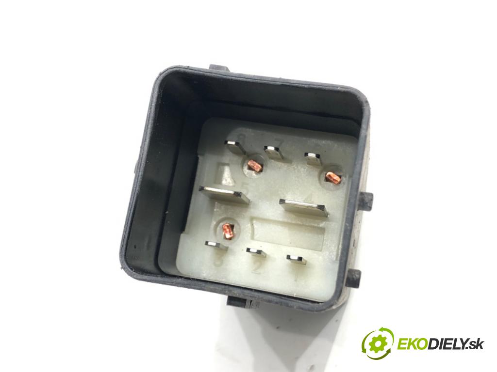 CITROEN C4 GRAND PICASSO I (UA_) 2006 - 2013    2.0 HDi 138 100 kW [136 KM] olej napędowy 2006 - 2013  relé sviečok žhavenia 9663696380 (Relé)