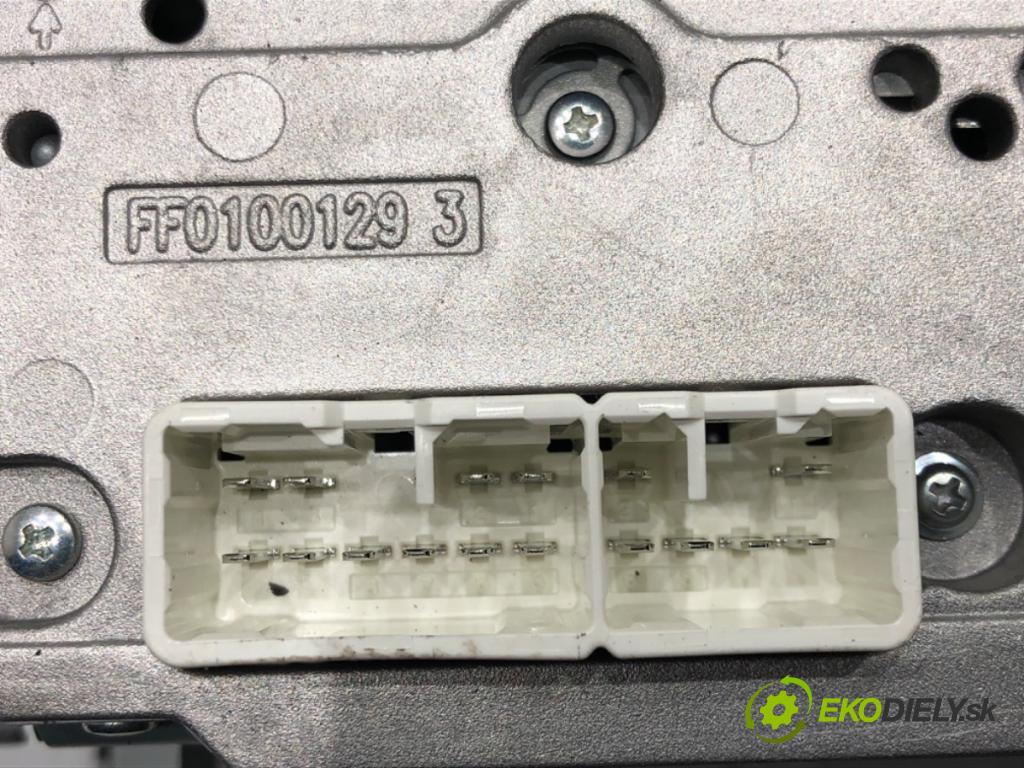 TOYOTA COROLLA sedan (_E18_, ZRE1_) 2013 - 2019    1.6 (ZRE181_) 97 kW [132 KM] benzyna 2013 - 2018  RADIO 86120-02J91 (Audio zariadenia)