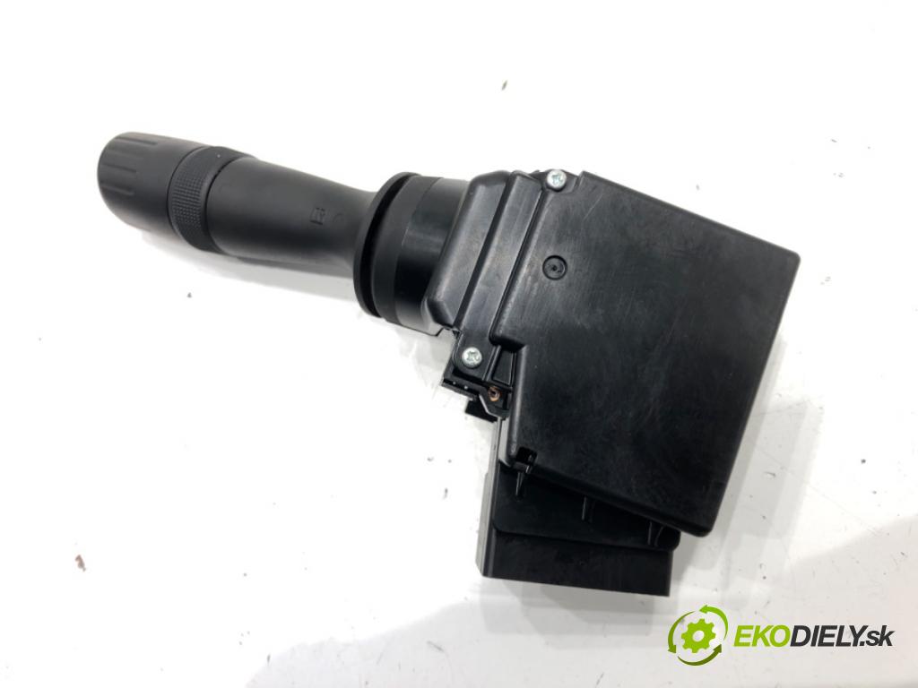 TOYOTA COROLLA sedan (_E18_, ZRE1_) 2013 - 2019    1.6 (ZRE181_) 97 kW [132 KM] benzyna 2013 - 2018  Prepínač stieračov 02660-17F854 (Prepínače, spínače, tlačidlá a ovládače kúrenia)