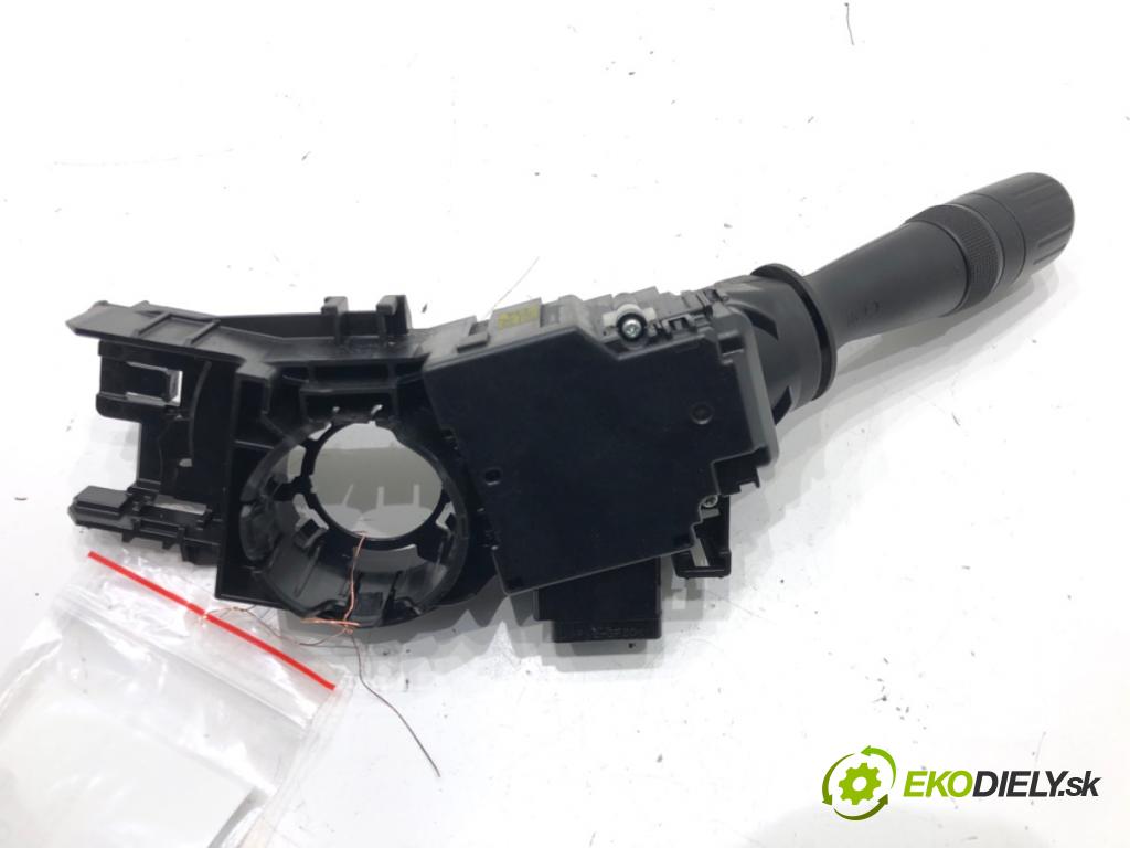 TOYOTA COROLLA sedan (_E18_, ZRE1_) 2013 - 2019    1.6 (ZRE181_) 97 kW [132 KM] benzyna 2013 - 2018  Prepínač smeroviek 02740-17F849 (Prepínače, spínače, tlačidlá a ovládače kúrenia)