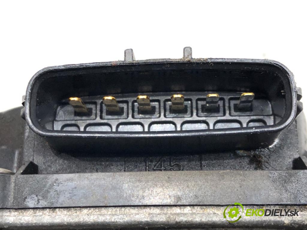 TOYOTA COROLLA sedan (_E18_, ZRE1_) 2013 - 2019    1.6 (ZRE181_) 97 kW [132 KM] benzyna 2013 - 2018  Škrtiaca klapka 22030-0T050 (Škrtiace klapky)