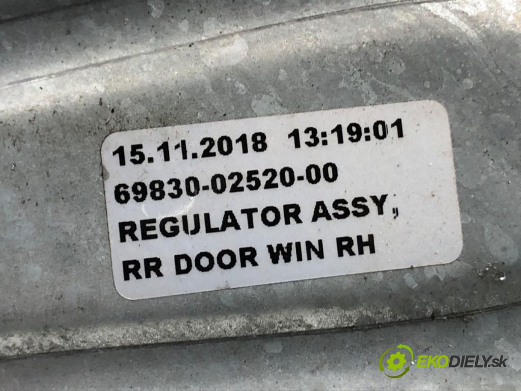 TOYOTA COROLLA sedan (_E18_, ZRE1_) 2013 - 2019    1.6 (ZRE181_) 97 kW [132 KM] benzyna 2013 - 2018  mechanismus okna pravý zadní část 69830-02520