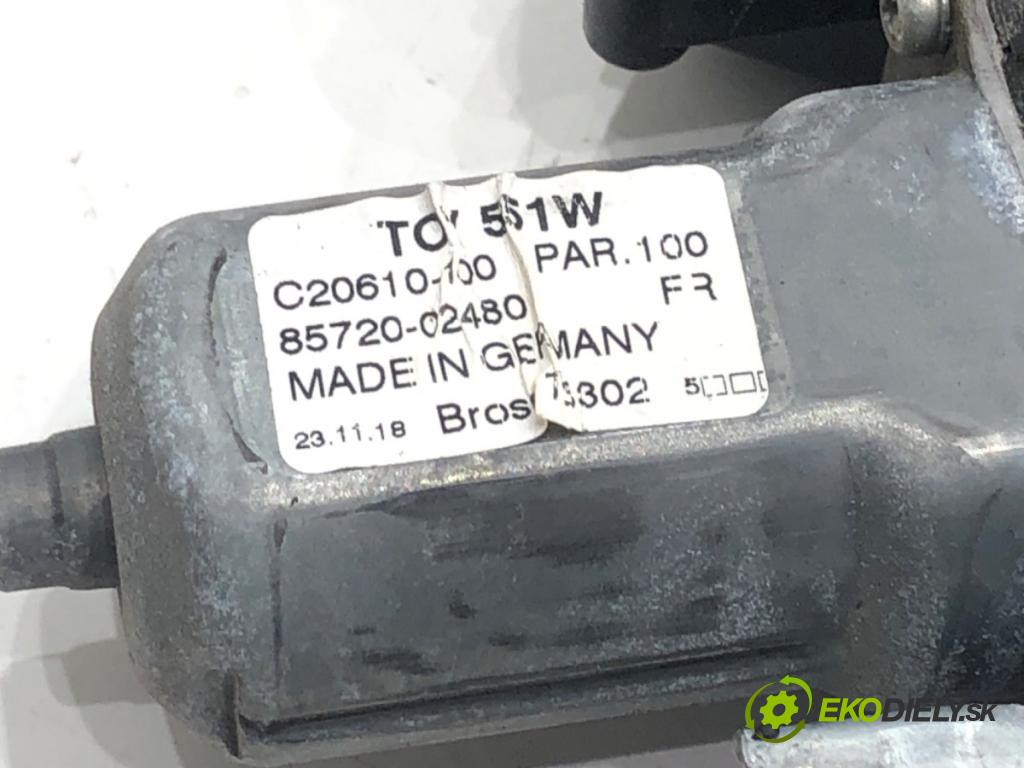 TOYOTA COROLLA sedan (_E18_, ZRE1_) 2013 - 2019    1.6 (ZRE181_) 97 kW [132 KM] benzyna 2013 - 2018  mechanismus okna levý přední část 85720-02480