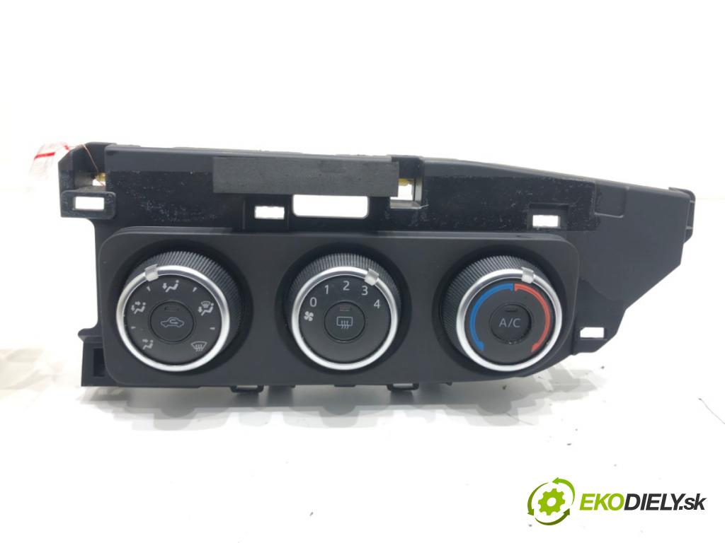 TOYOTA COROLLA sedan (_E18_, ZRE1_) 2013 - 2019    1.6 (ZRE181_) 97 kW [132 KM] benzyna 2013 - 2018  Panel ovládania kúrenia 55406-02330 (Prepínače, spínače, tlačidlá a ovládače kúrenia)